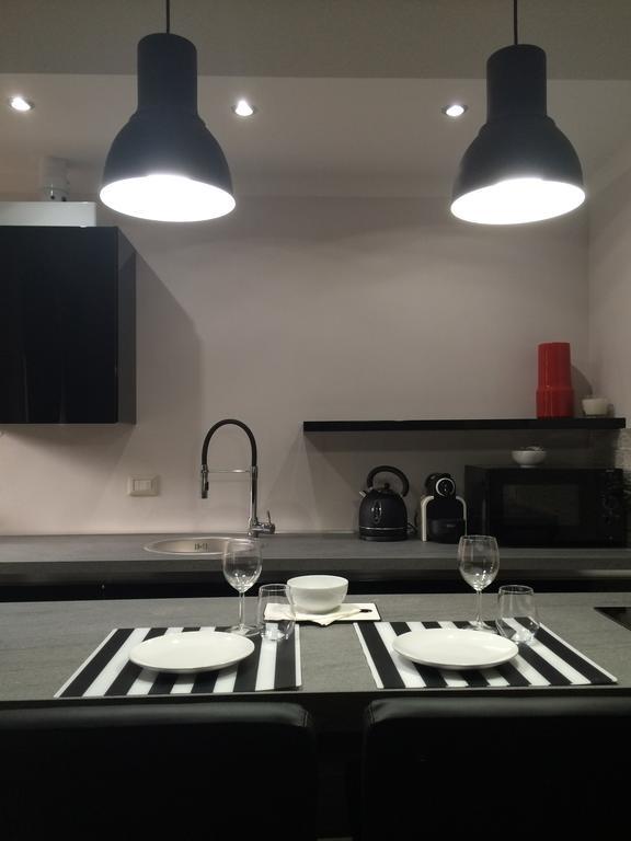 Kibilu - Via Confalonieri - Stazione Garibaldi - Zona Isola Milano Phòng bức ảnh