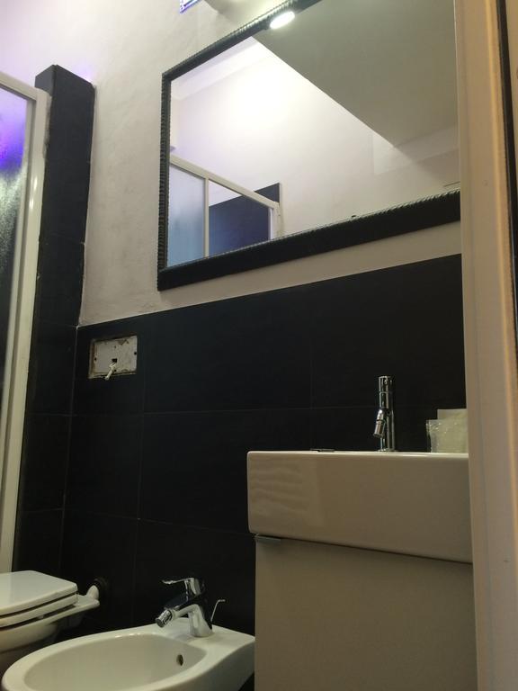Kibilu - Via Confalonieri - Stazione Garibaldi - Zona Isola Milano Phòng bức ảnh